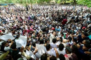 Defend the Right of Youth to Protest! Condemn the Brutal Assault on Students!
